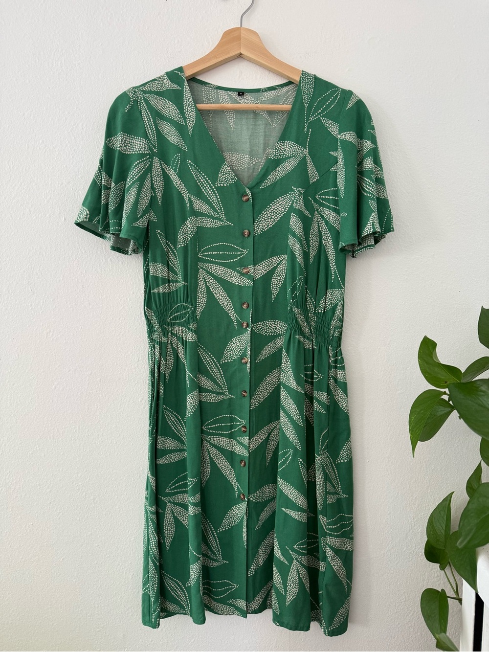 Green Leaf-Print Button-Front Midi Dress with V-Neck